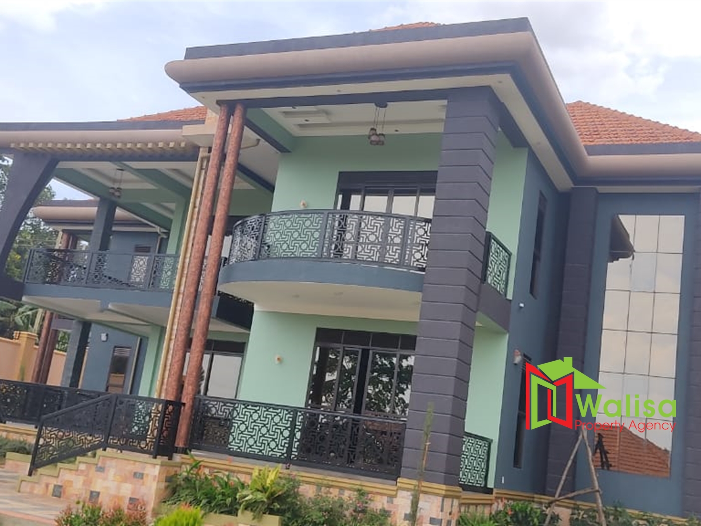 Storeyed house for sale in Najjera Wakiso