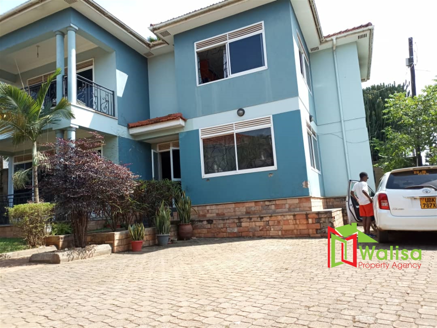 Storeyed house for sale in Naalya Wakiso