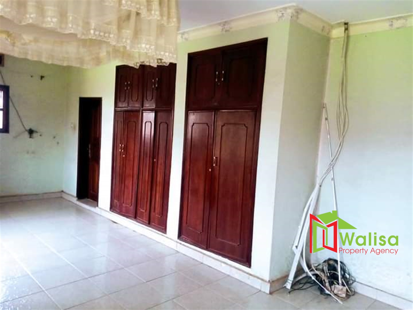 Bungalow for sale in Kyaliwajjala Wakiso