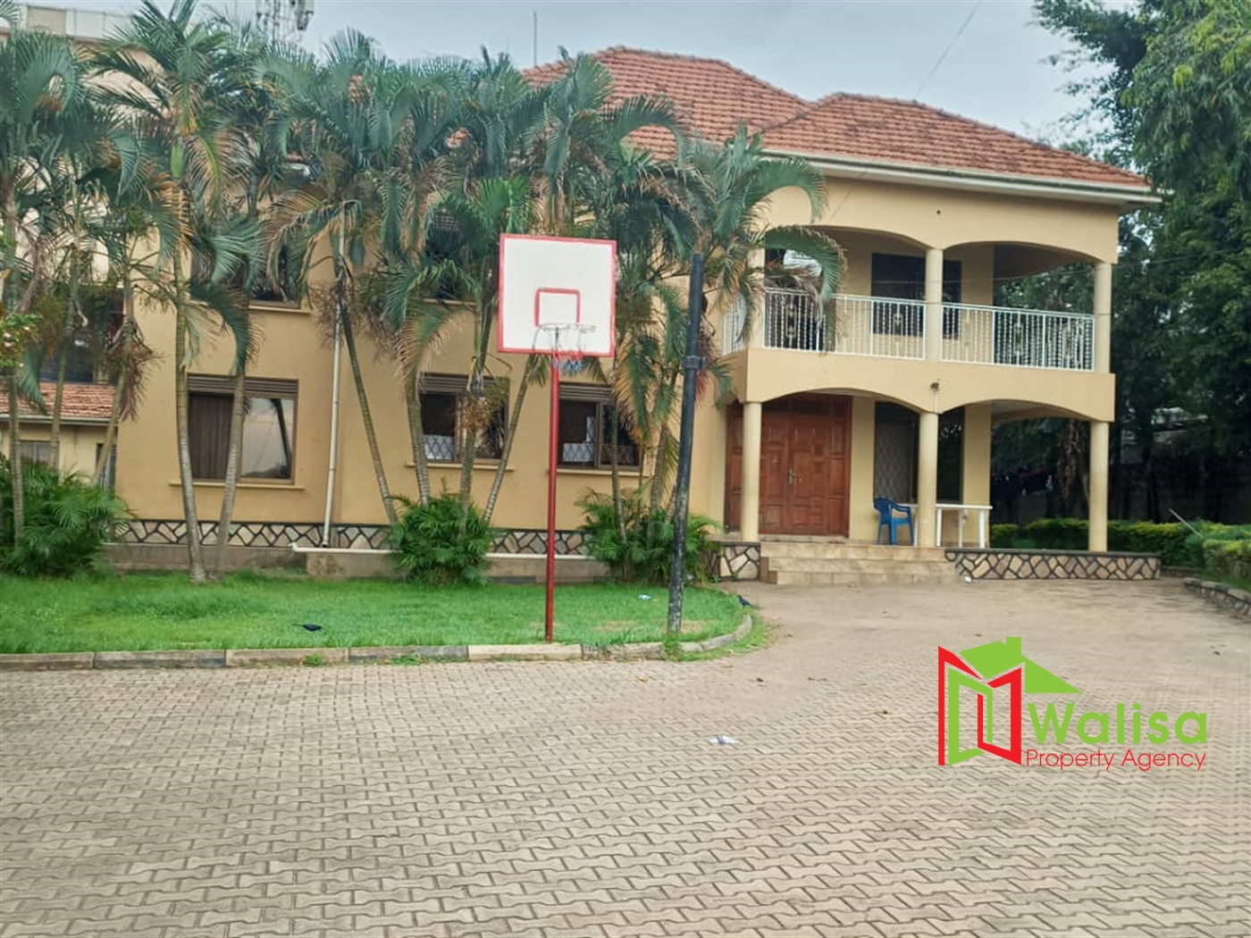 Storeyed house for sale in Naalya Wakiso