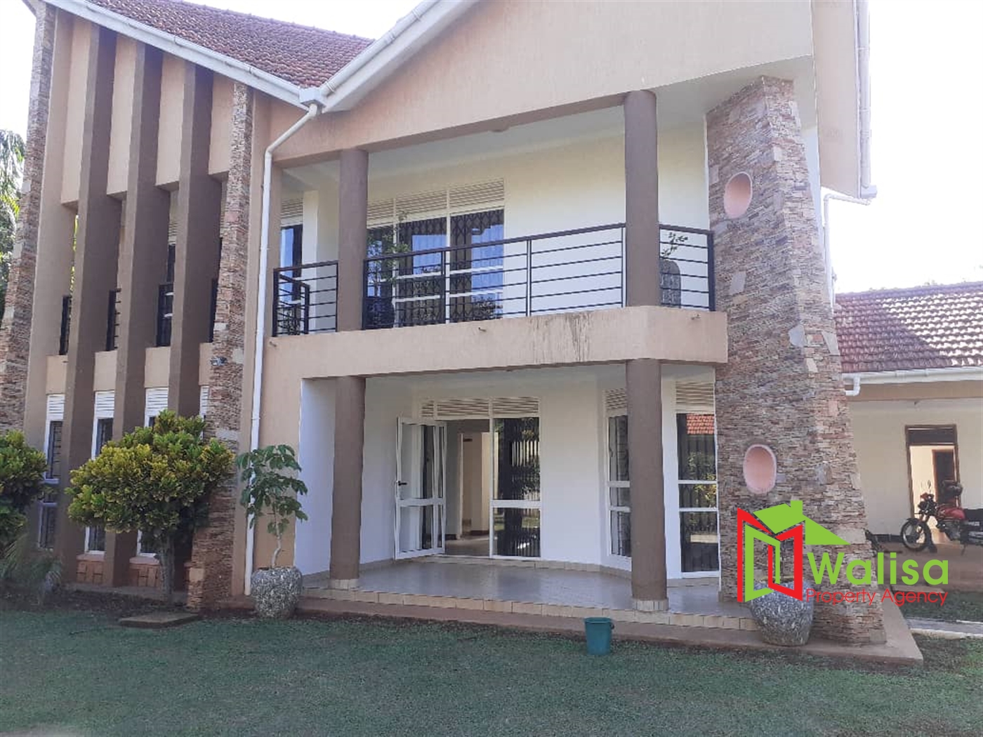 Storeyed house for sale in Lubowa Wakiso