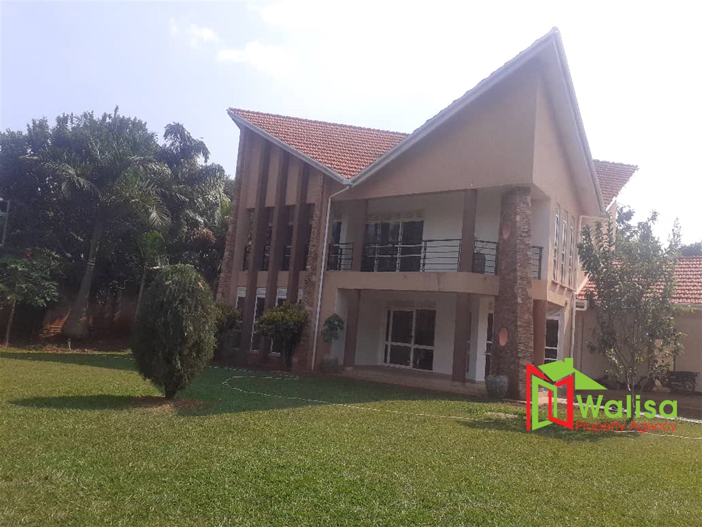 Storeyed house for sale in Lubowa Wakiso