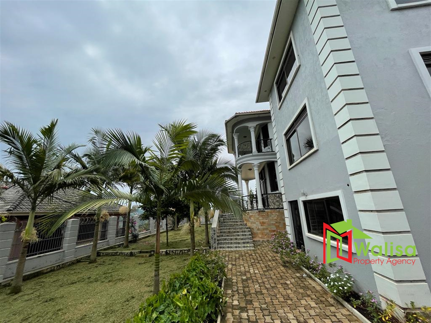 Mansion for sale in Arkright Wakiso