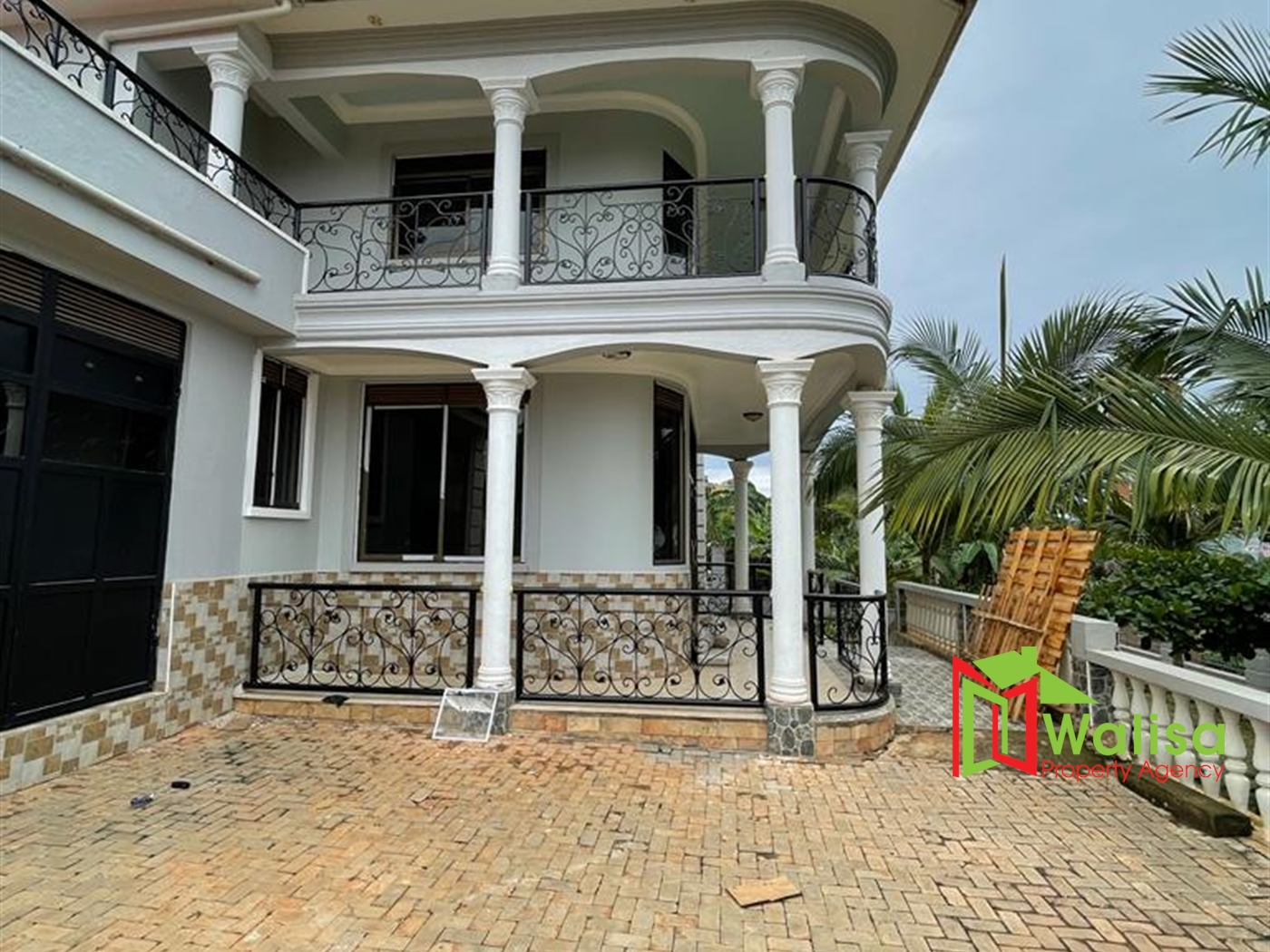 Mansion for sale in Arkright Wakiso