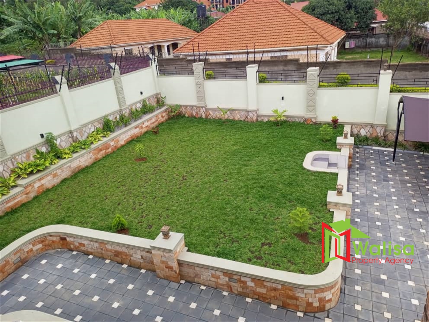 Storeyed house for sale in Kitende Wakiso