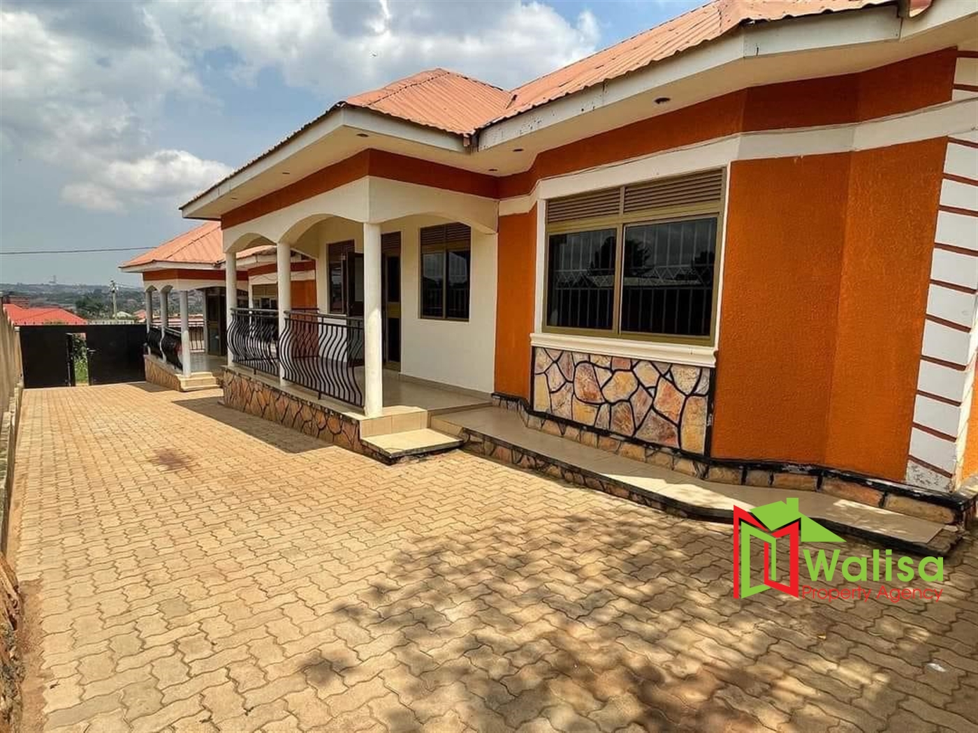 Town House for sale in Kira Wakiso