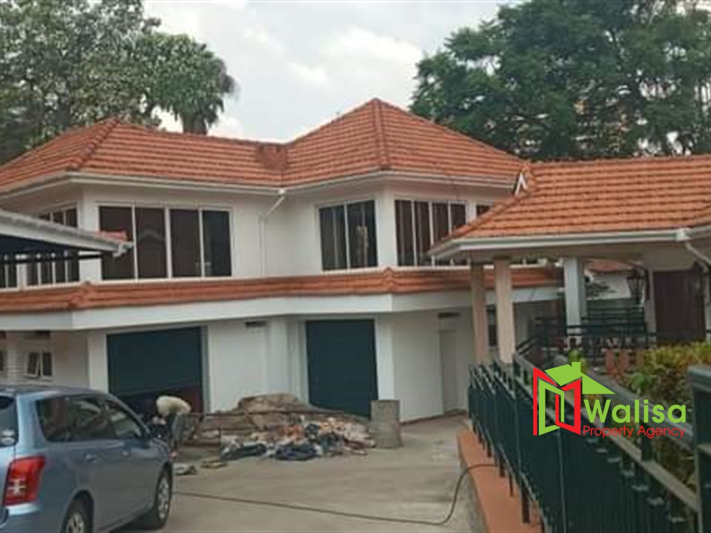 Storeyed house for sale in kololo Kampala