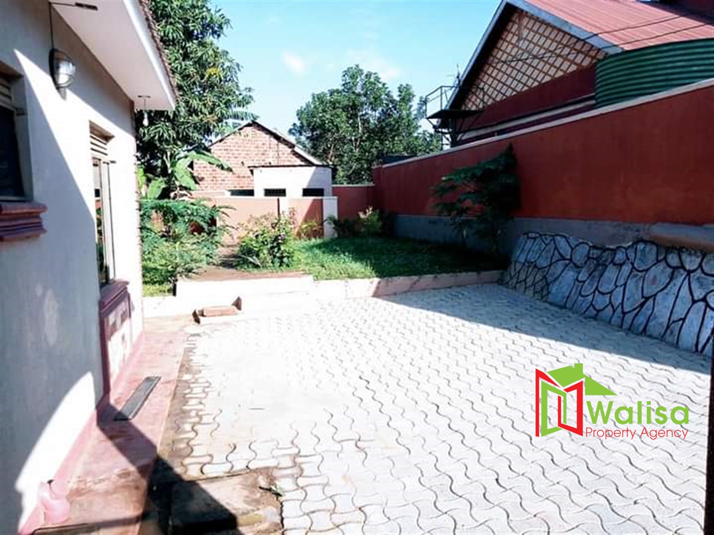 Town House for sale in Bweyogerere Wakiso