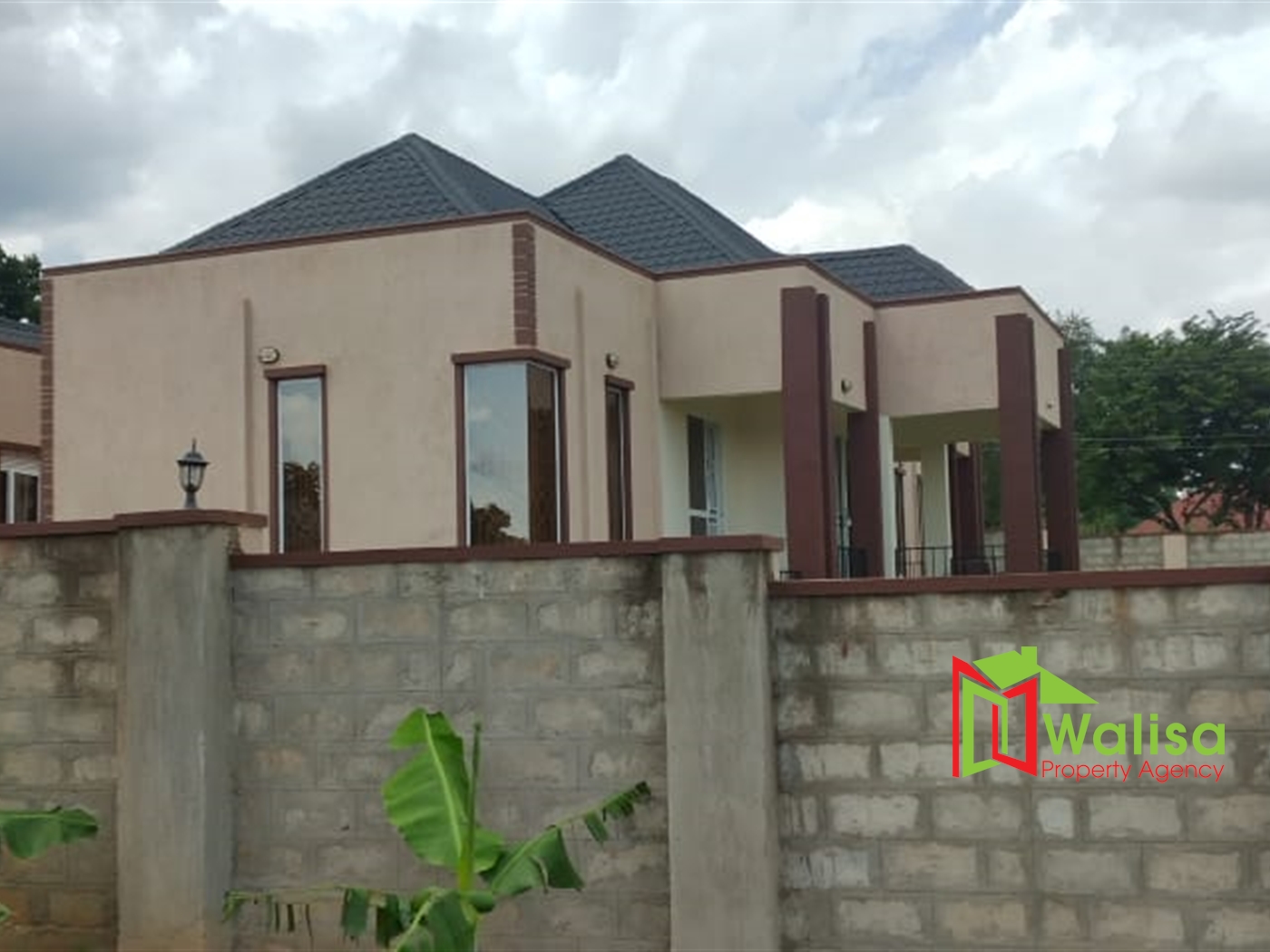 Mansion for sale in Nabbuti Mukono