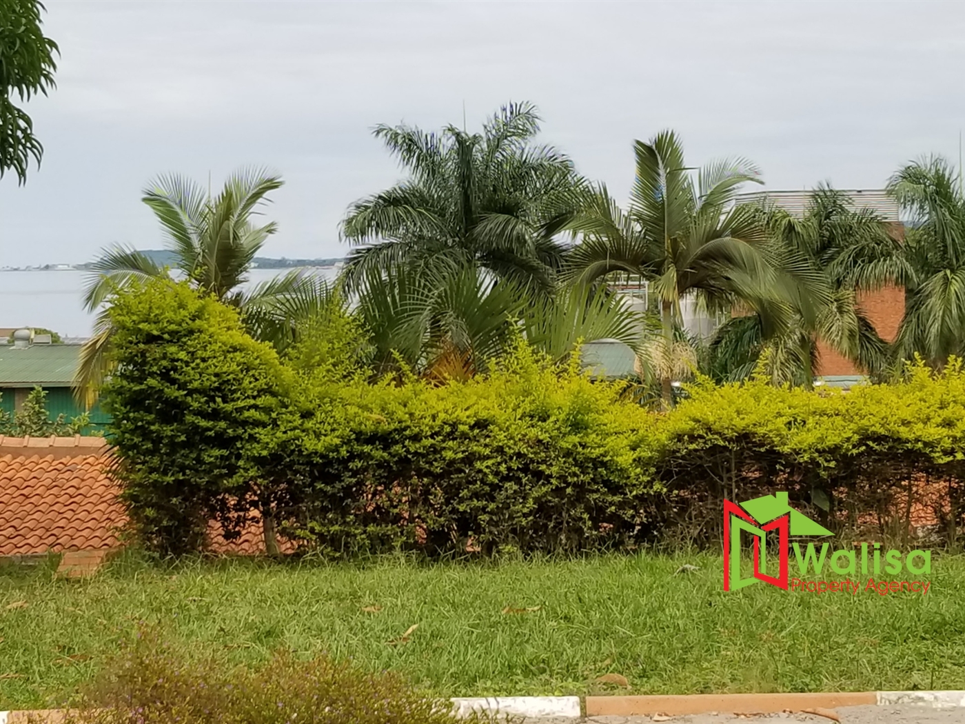 Bungalow for rent in Luzira Kampala