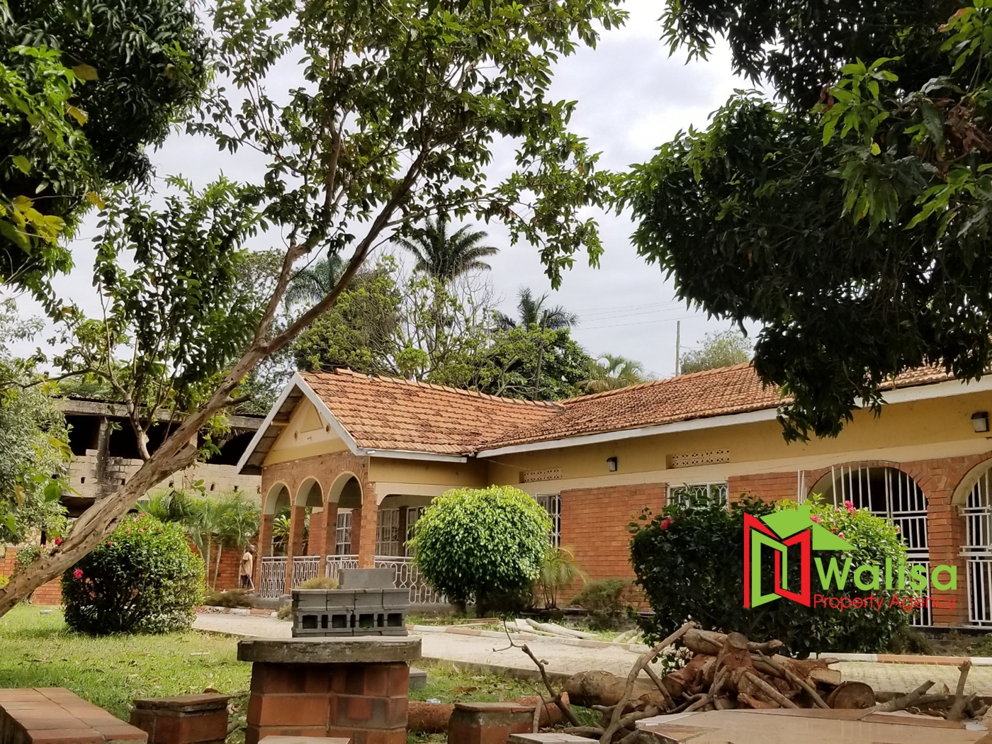 Bungalow for rent in Luzira Kampala