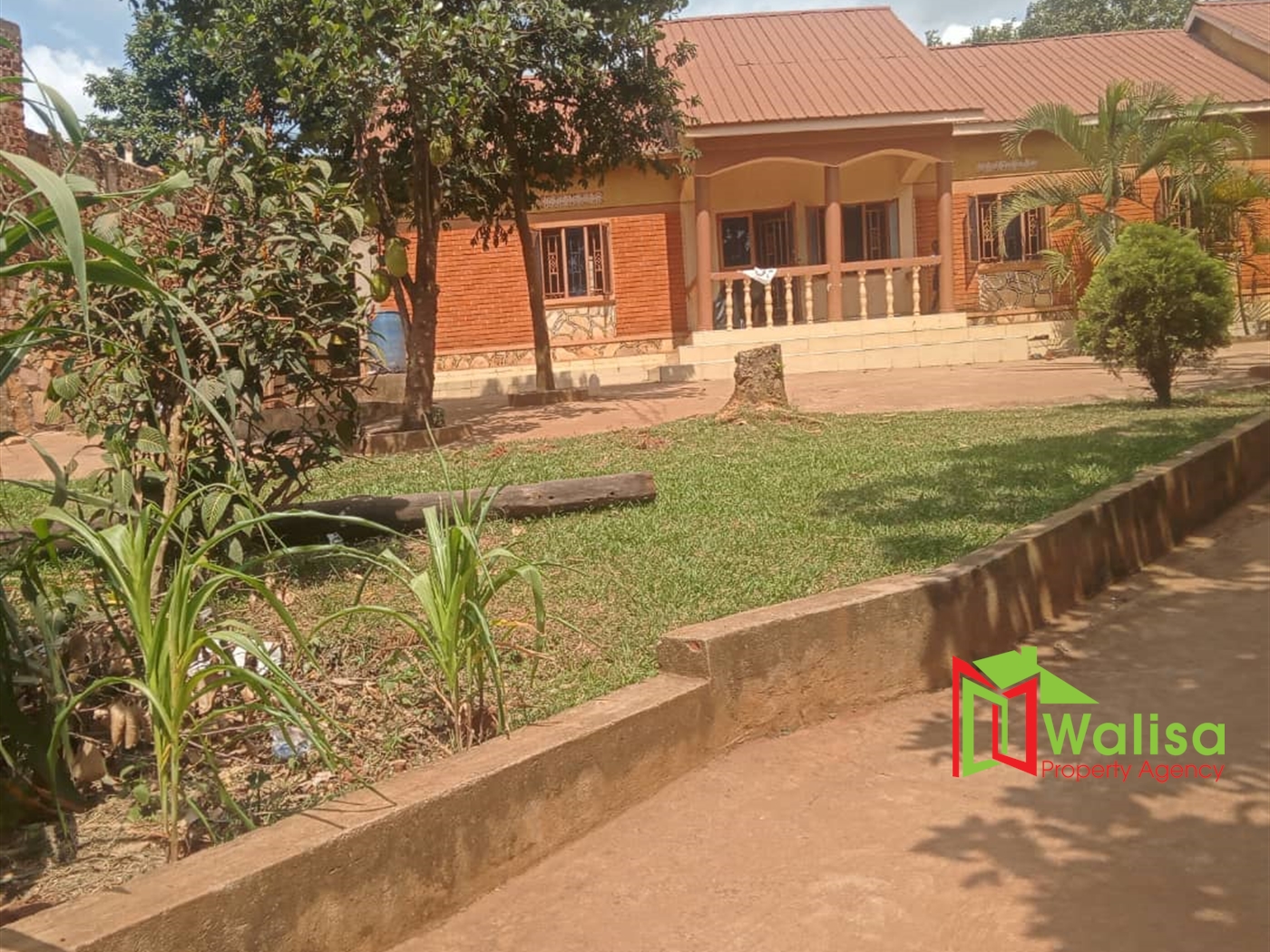 Town House for sale in Masanafu Kampala