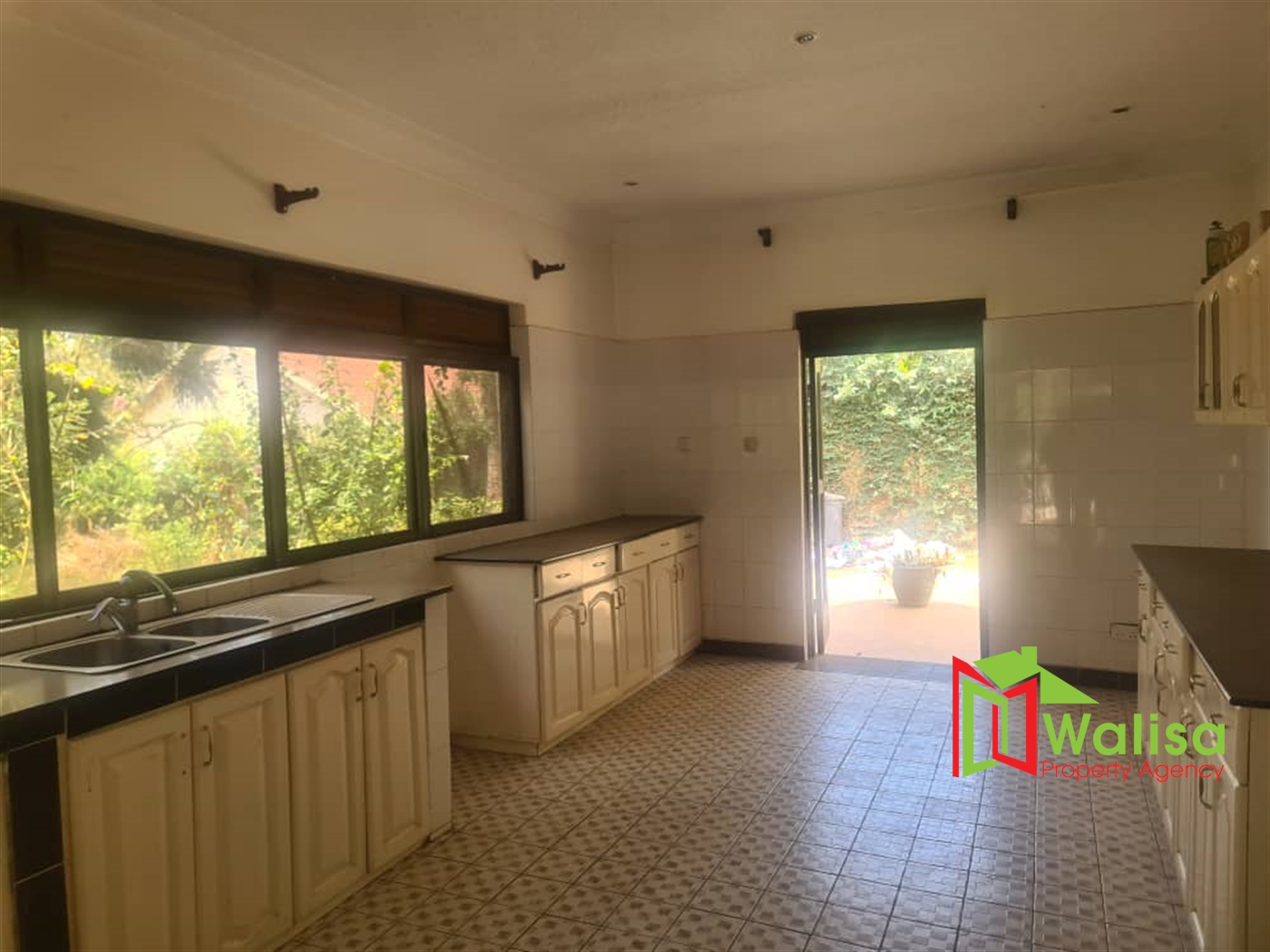 Bungalow for rent in Muyenga Kampala