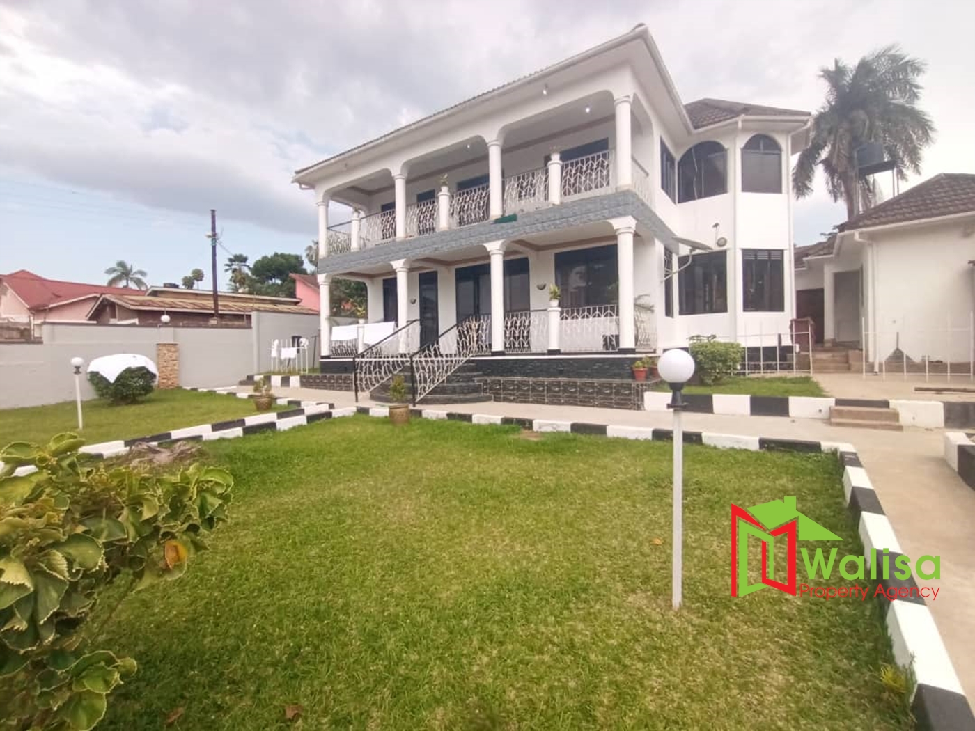 Mansion for rent in Muyenga Kampala