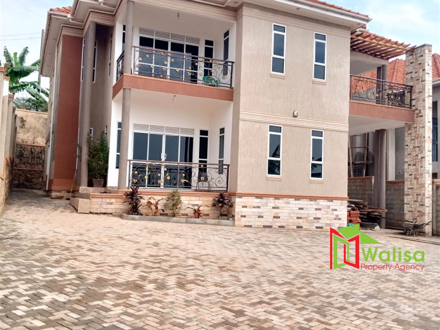 Mansion for sale in Kajjansi Wakiso