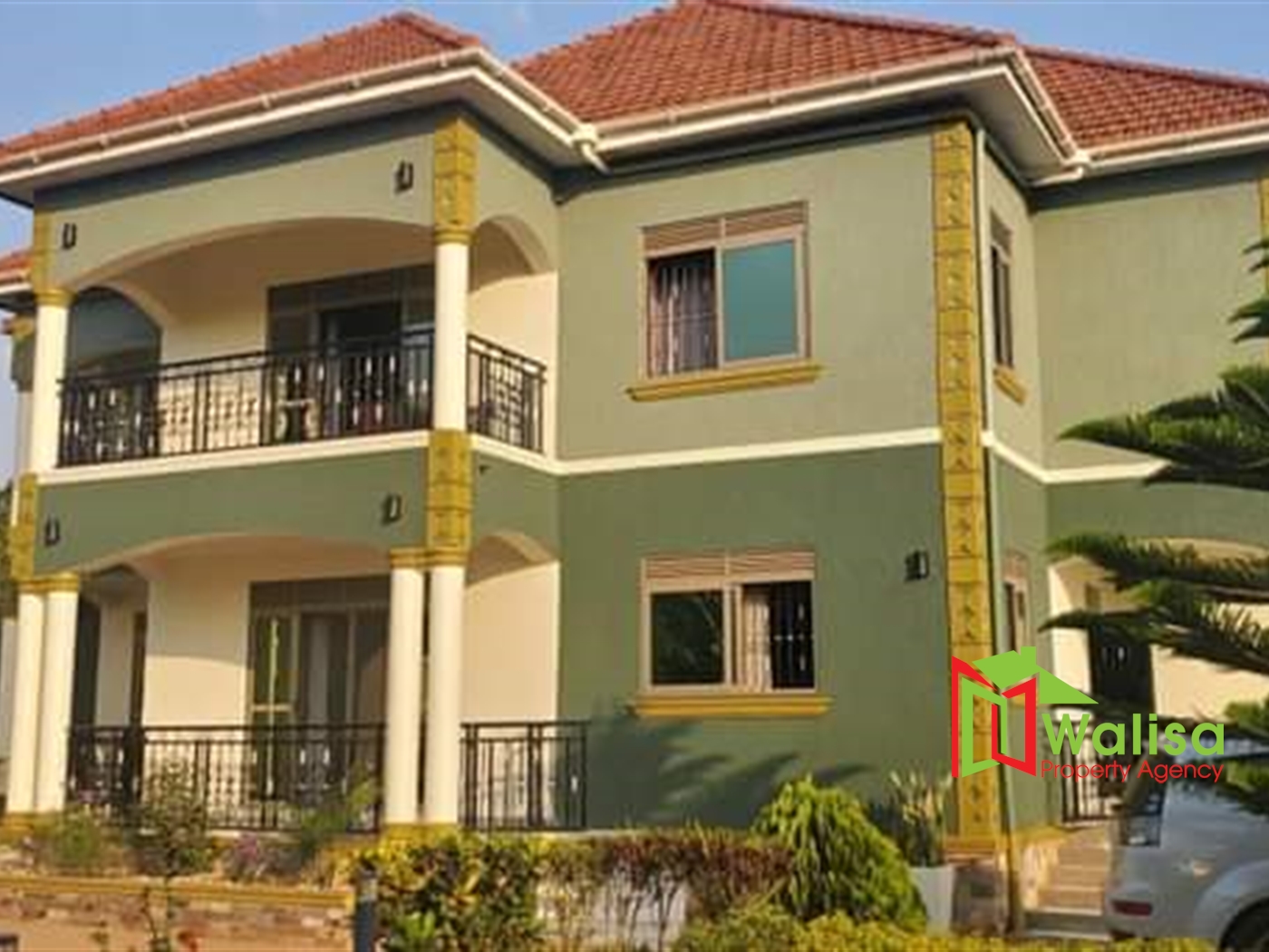 Storeyed house for sale in Seguku Wakiso