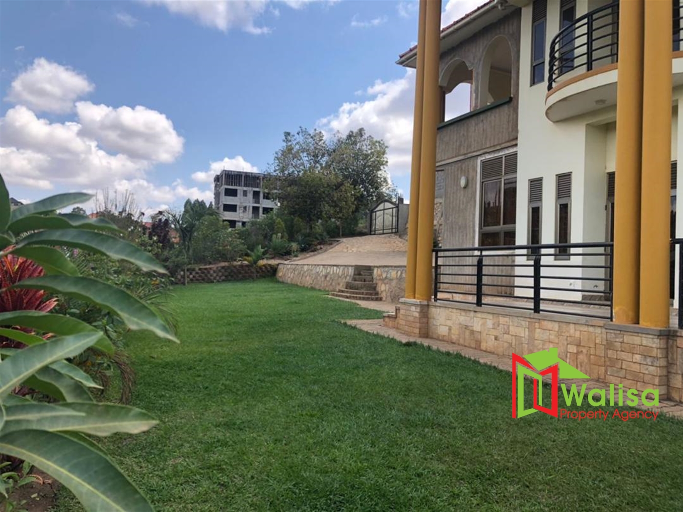 Storeyed house for sale in Bulindo Wakiso