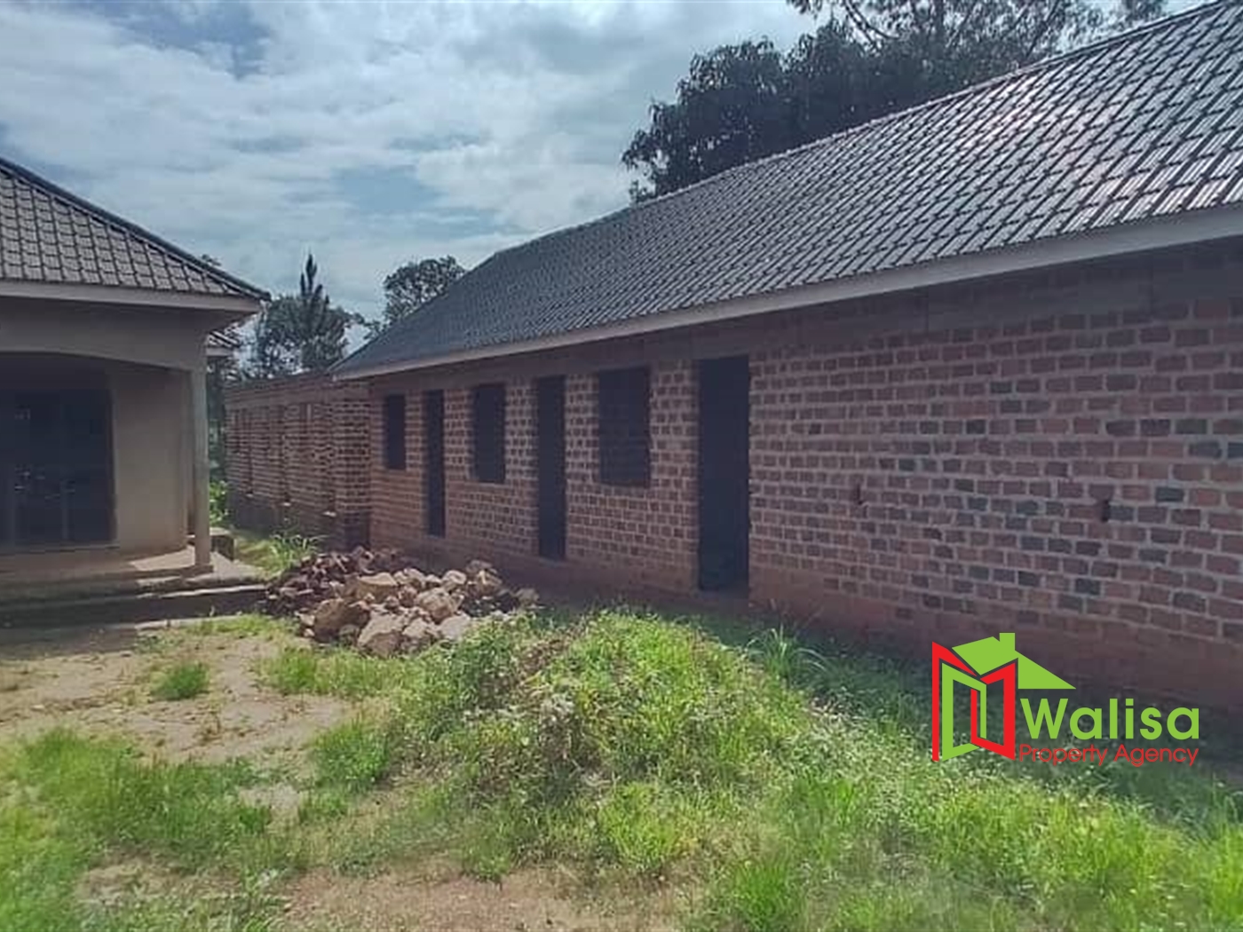 Shell House for sale in Namugongo Wakiso