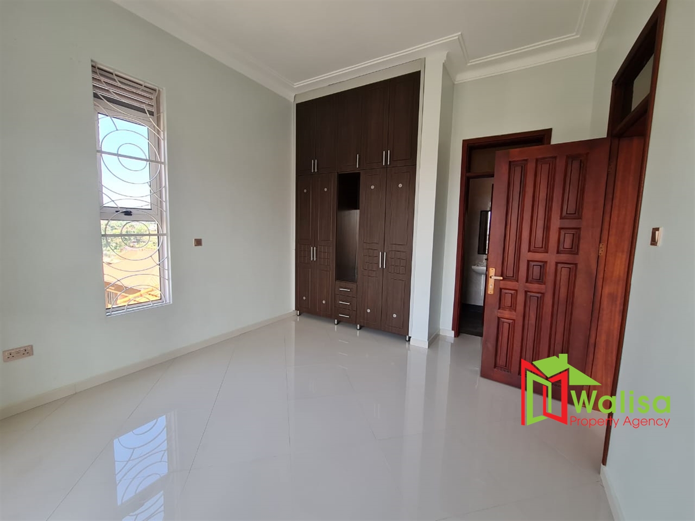 Storeyed house for sale in Kitende Wakiso