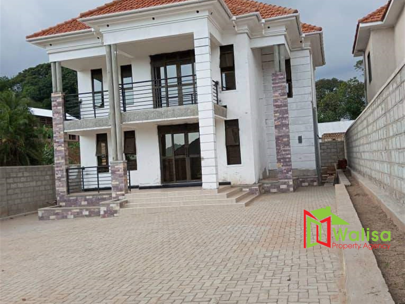 Storeyed house for sale in Seguku Wakiso