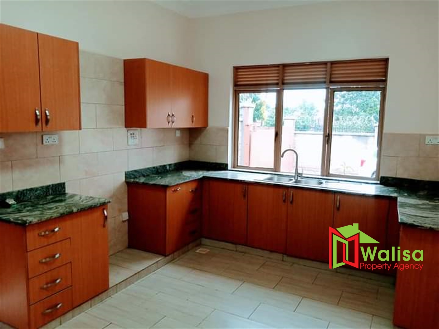 Town House for sale in Kira Wakiso