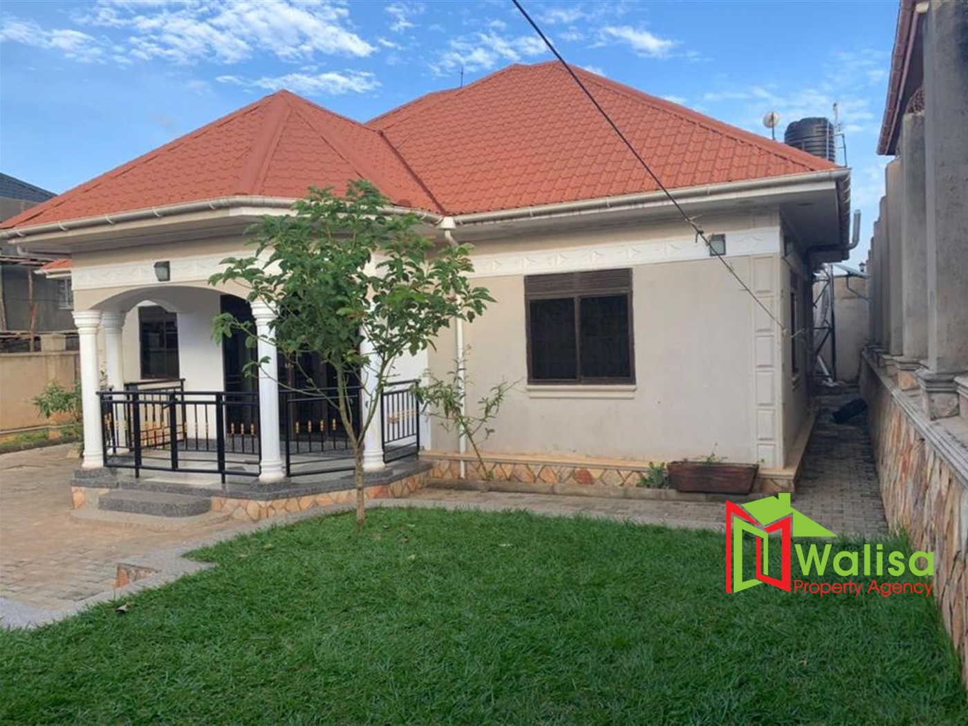 Town House for sale in Nsangi Wakiso