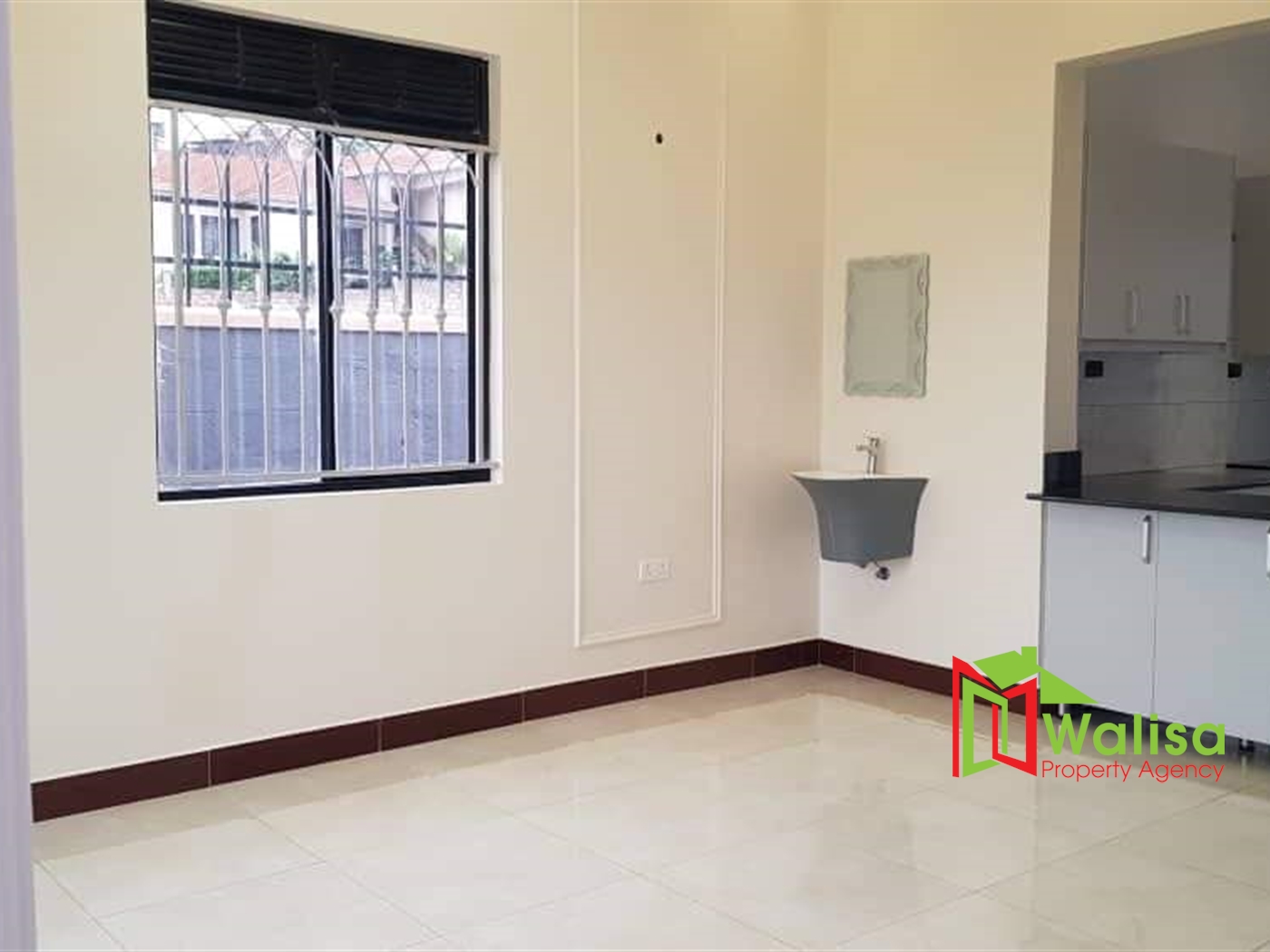 Town House for sale in Seguku Wakiso