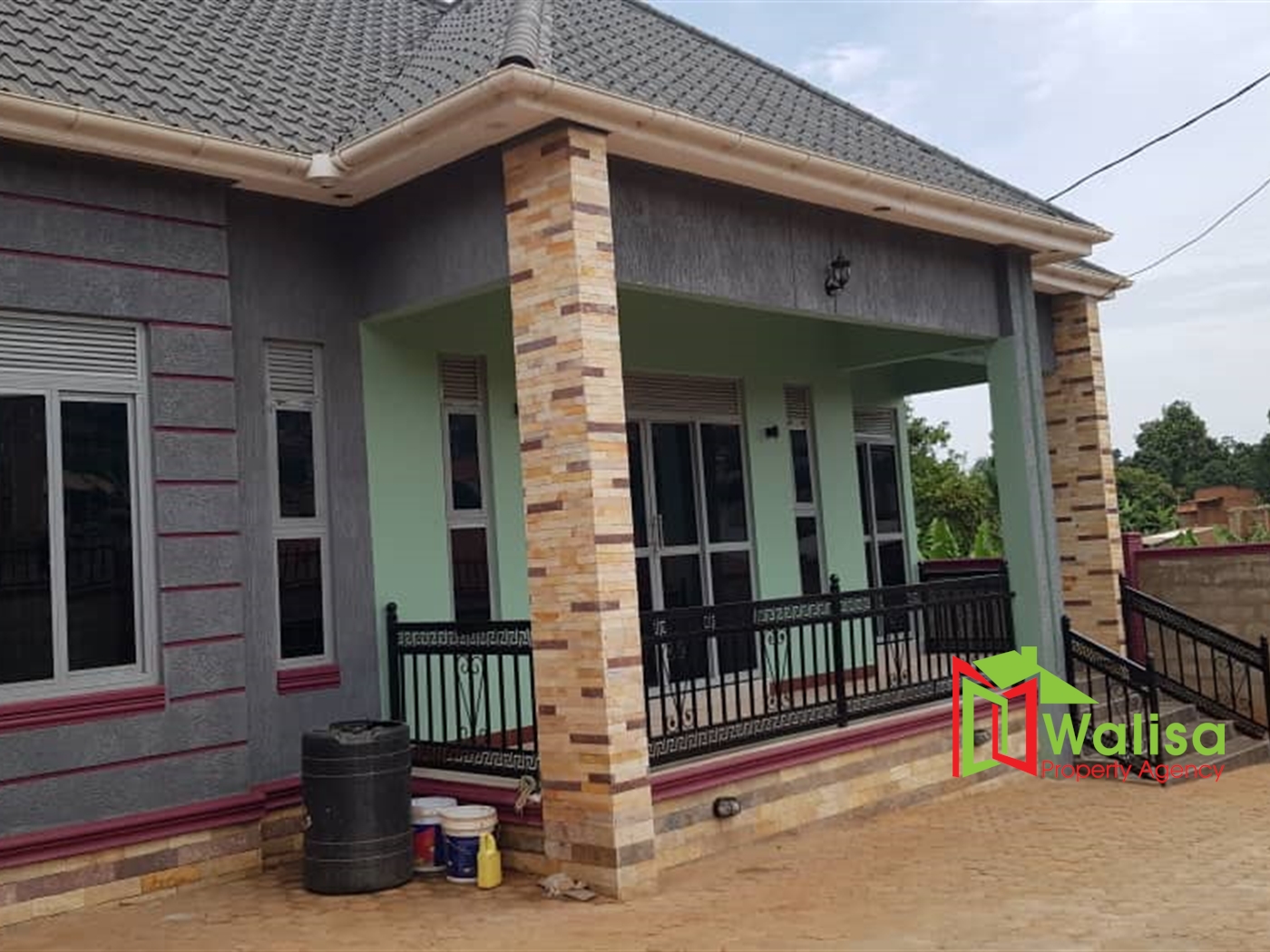 Town House for sale in Bwebajja Wakiso