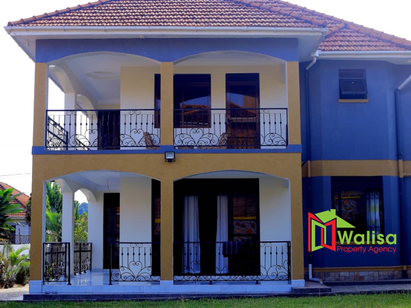 Storeyed house for rent in Muyenga Kampala