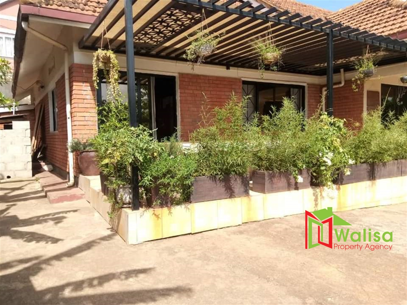 Bungalow for sale in Kiwaatule Kampala