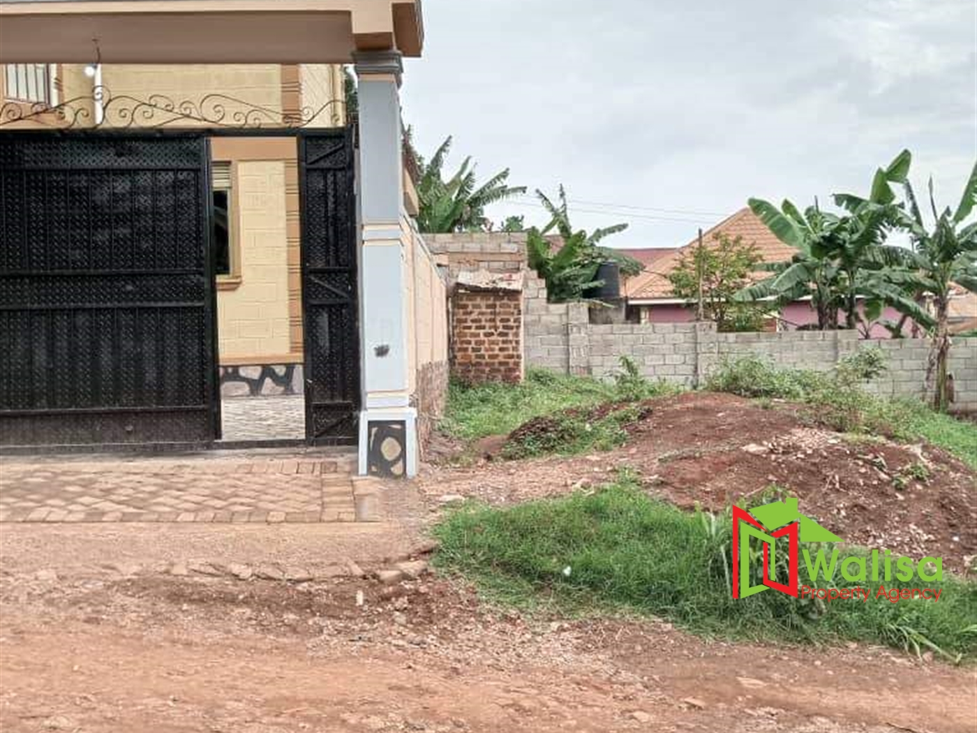 Storeyed house for sale in Seguku Wakiso