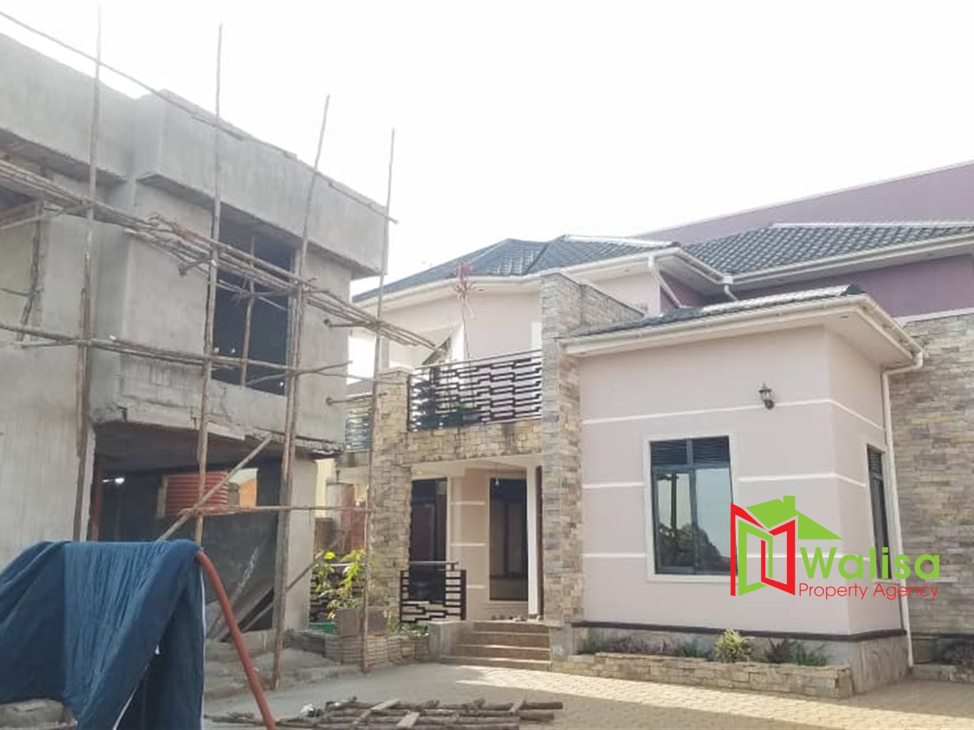 Town House for sale in Buloba Wakiso