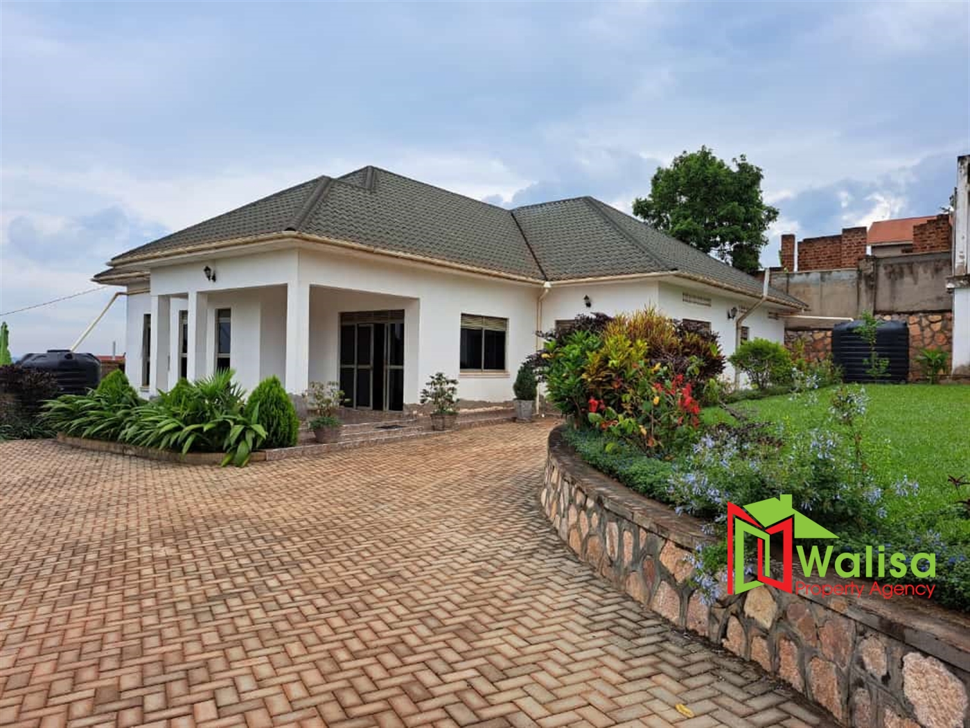 Town House for sale in Kira Wakiso