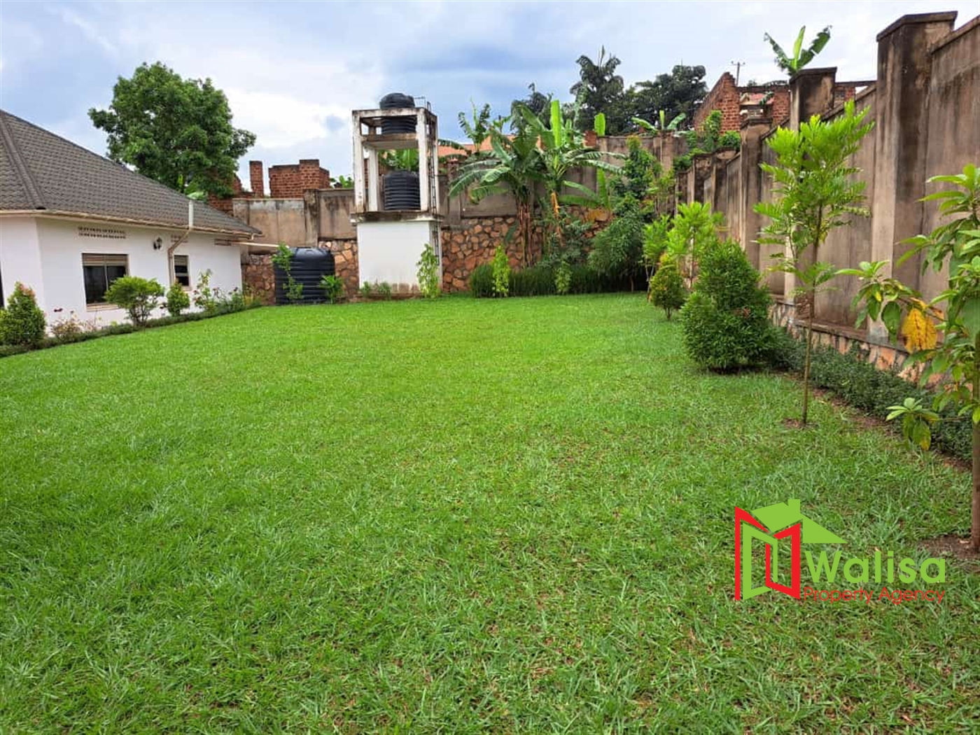 Town House for sale in Kira Wakiso