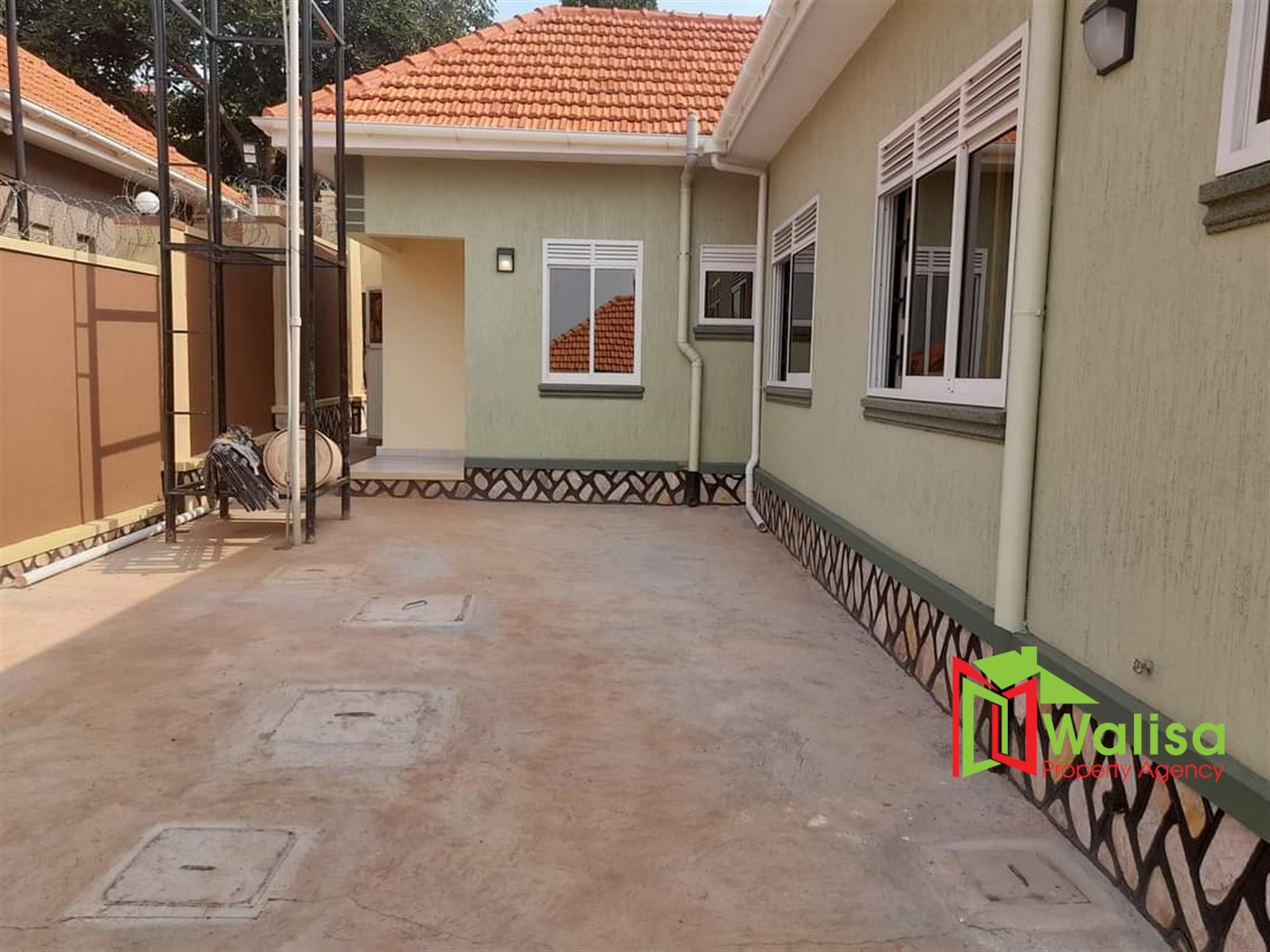 Bungalow for sale in Bwebajja Wakiso