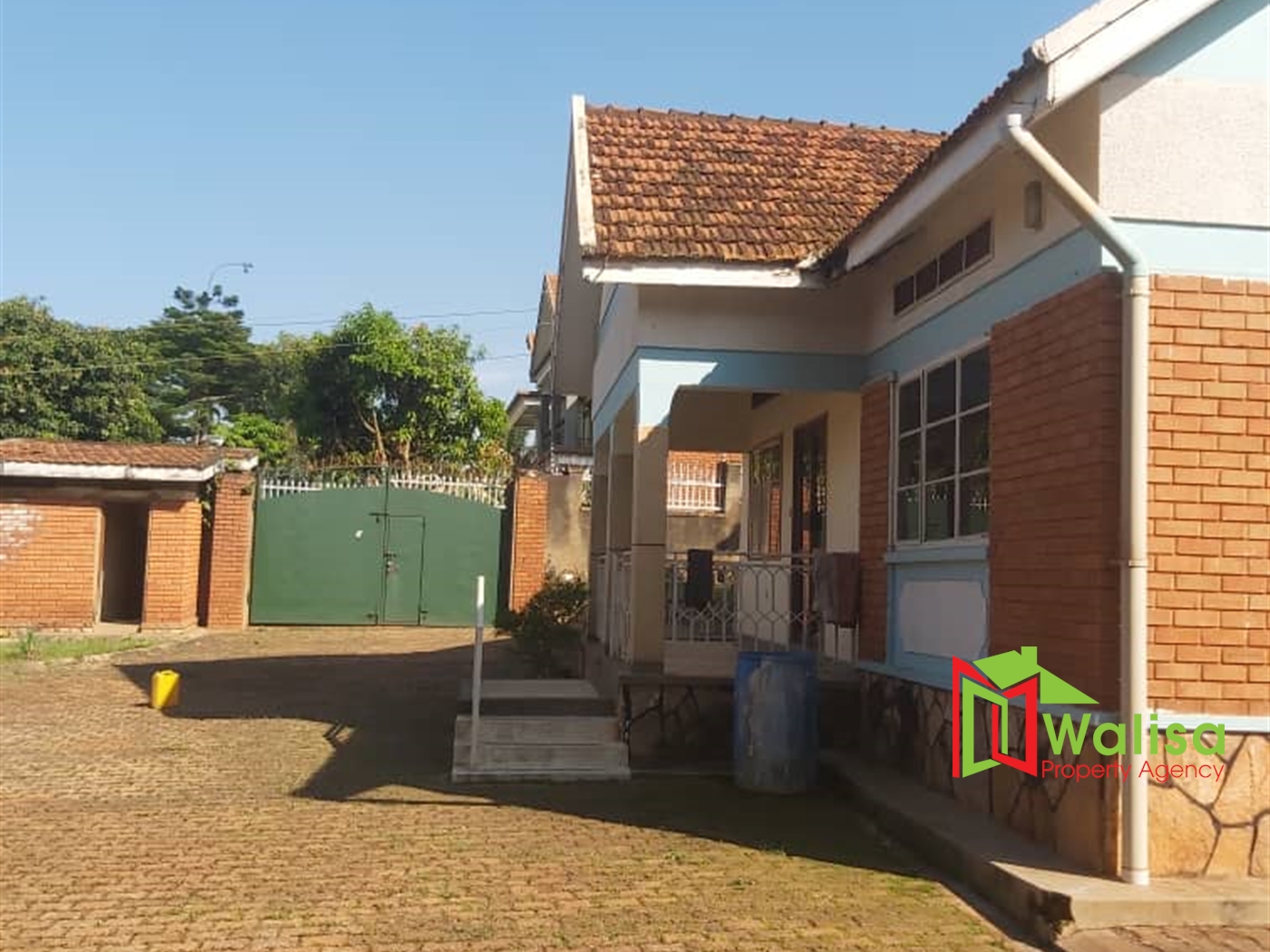 Bungalow for sale in Lweza Wakiso