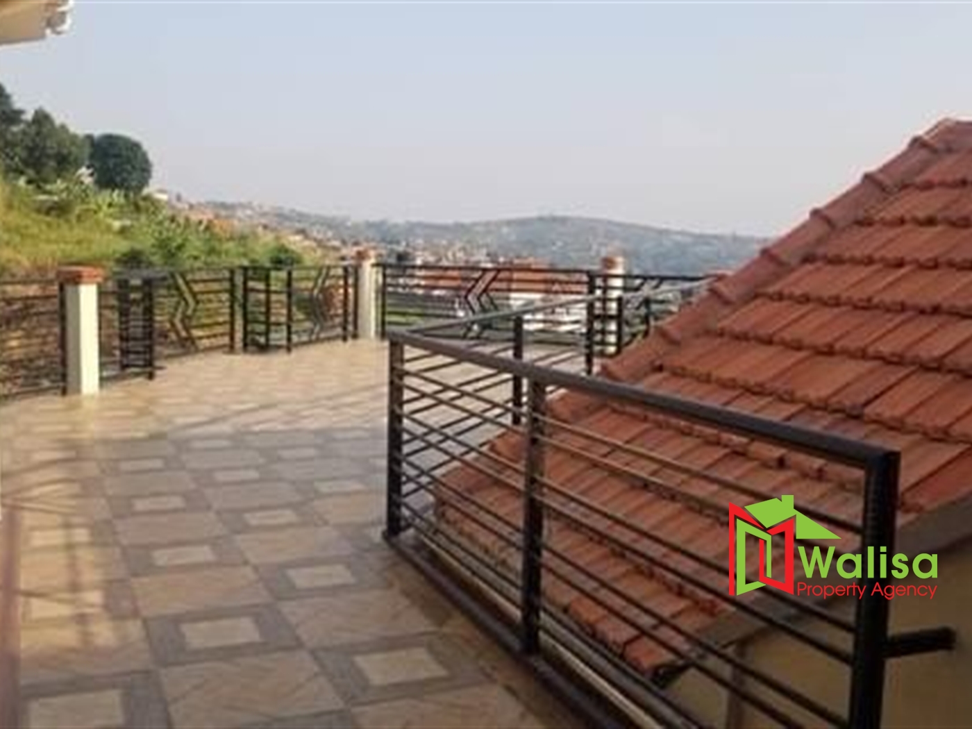 Mansion for sale in Bwebajja Wakiso