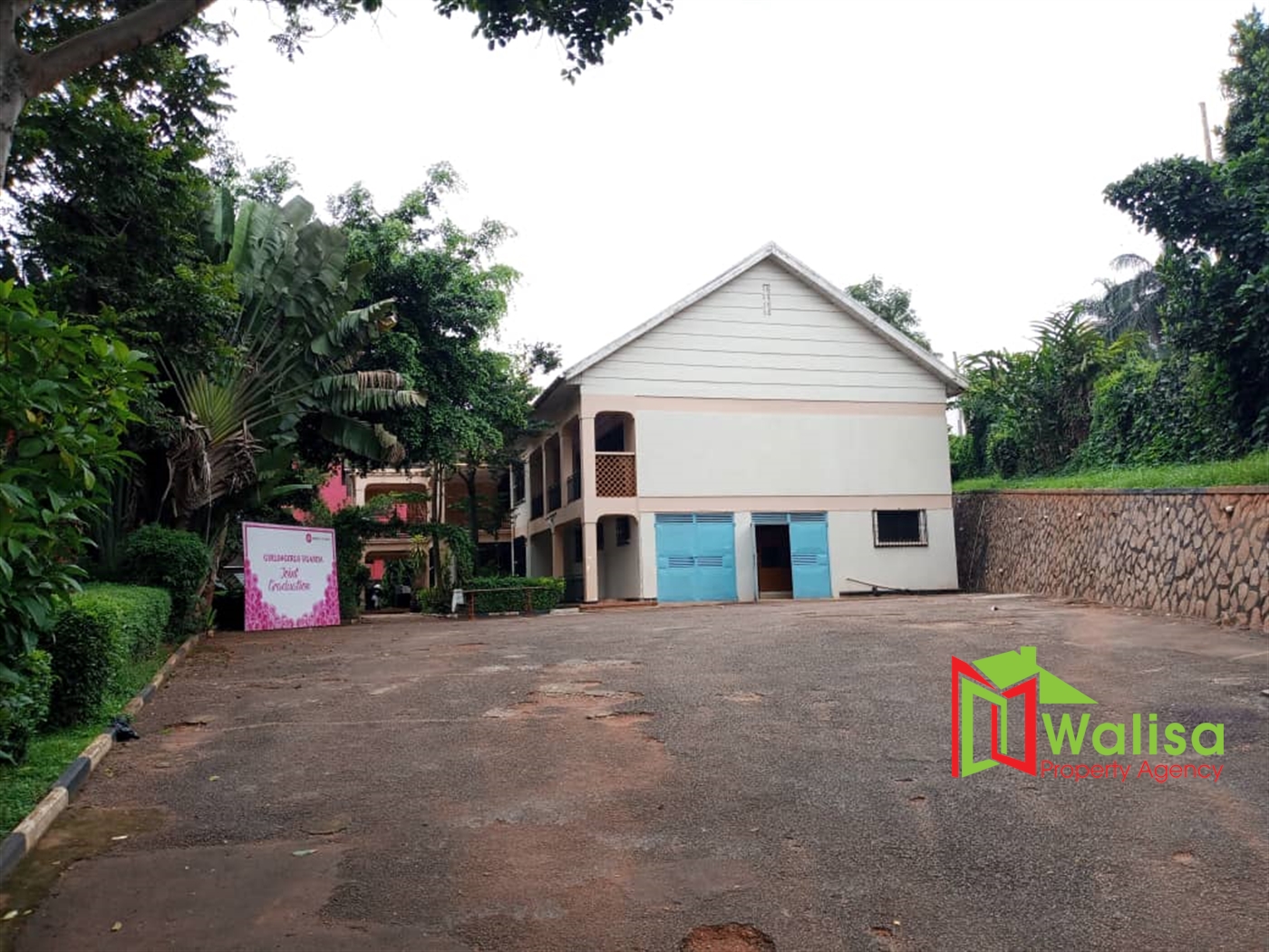 Storeyed house for rent in Kololo Wakiso