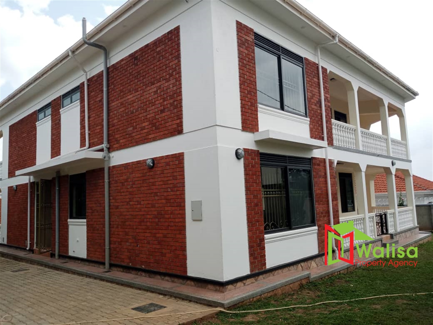 Storeyed house for rent in Naguru Wakiso