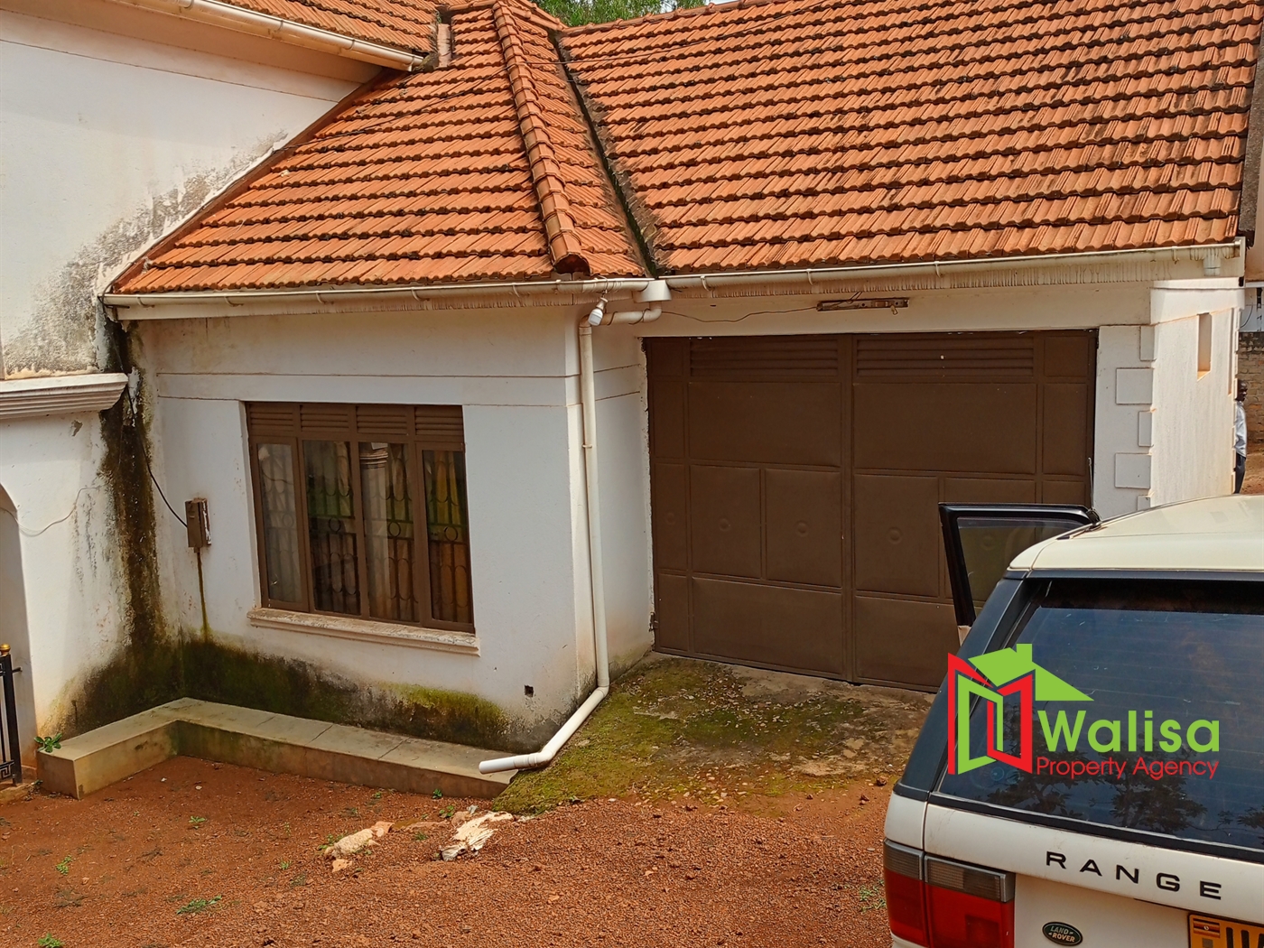 Storeyed house for sale in Kitende Wakiso
