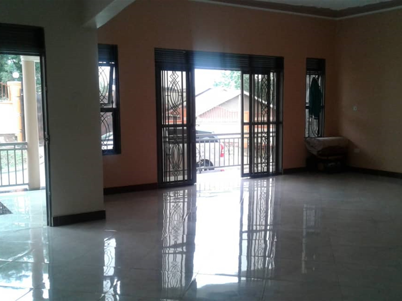 Bungalow for sale in Kitende Wakiso