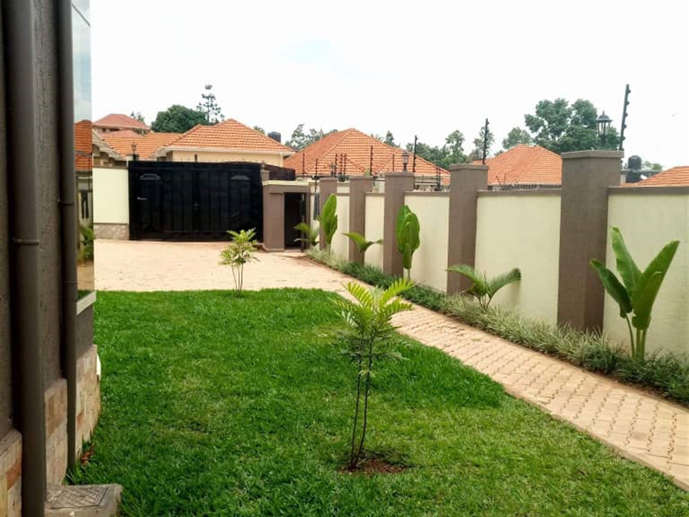 Storeyed house for sale in Kisaasi Kampala