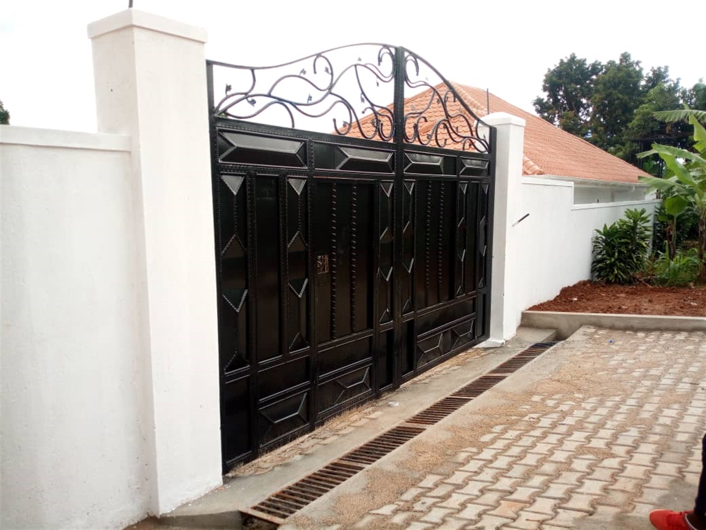 Bungalow for sale in Kitende Wakiso