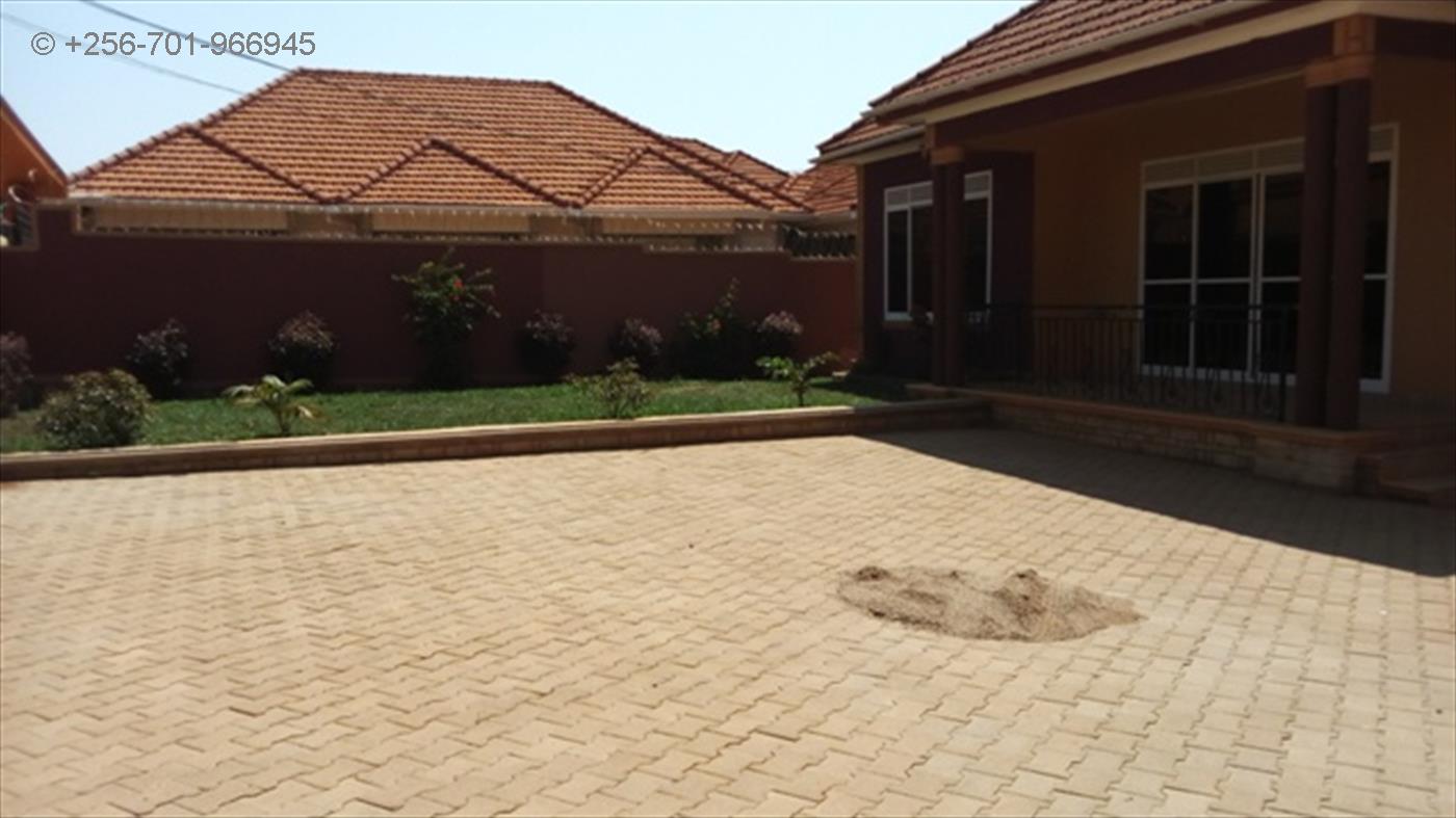 Bungalow for sale in Kyaliwajjala Wakiso