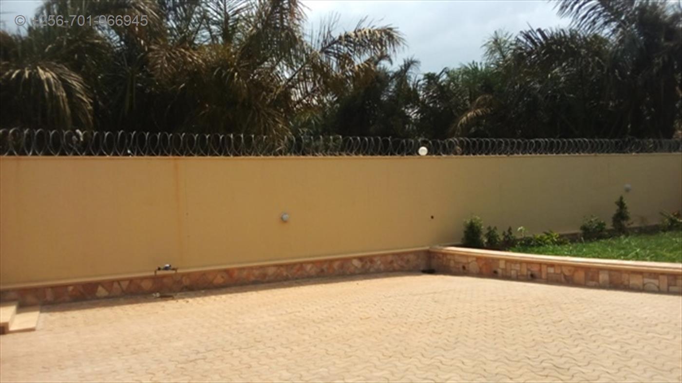 Bungalow for sale in Kira Wakiso