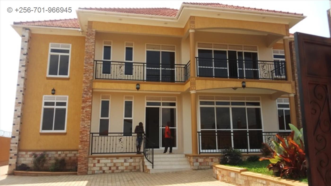 Mansion for sale in Kira Wakiso