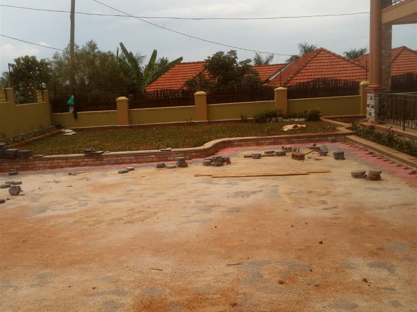 Mansion for sale in Kira Wakiso