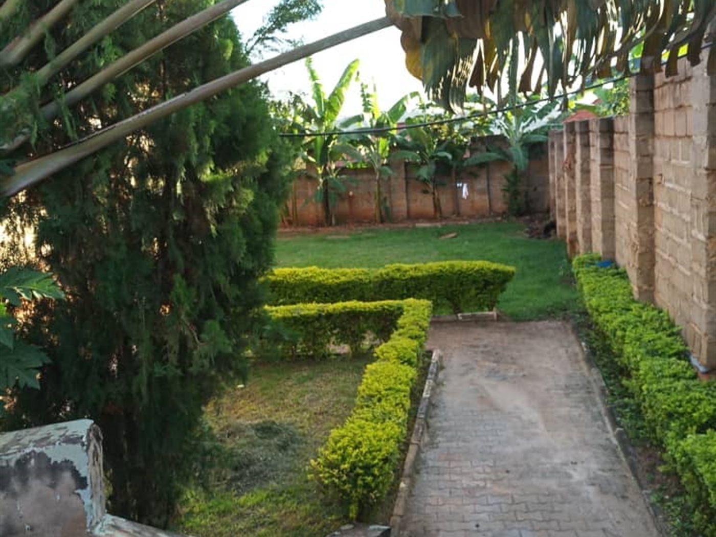 Bungalow for sale in Munyonyo Kampala