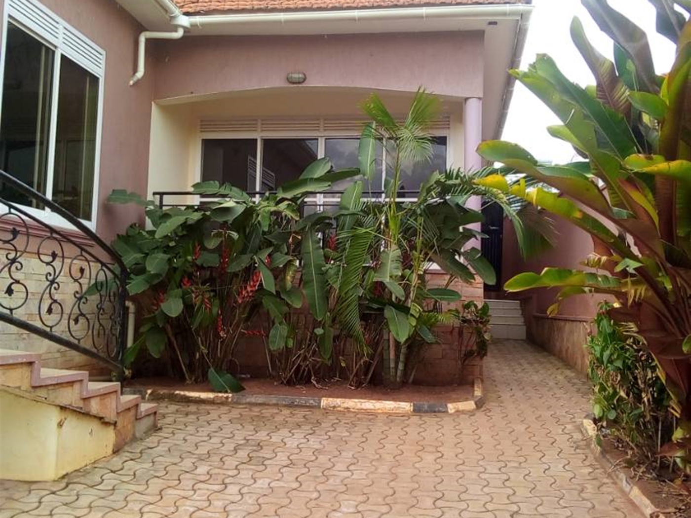 Mansion for sale in Kira Kampala