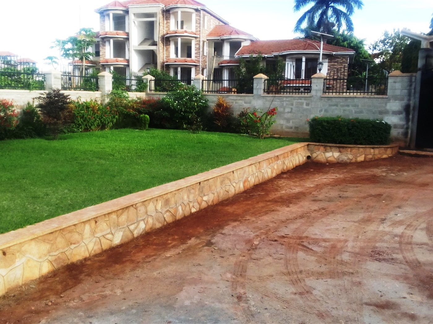 Mansion for sale in Munyonyo Kampala